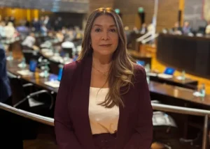 Misiones: La diputada provincial Nelly Guerrero rompió con LLA y luego de formar su bloque unipersonal, se sumó al “Movimiento por lo que Viene” del gobernador Passalacqua